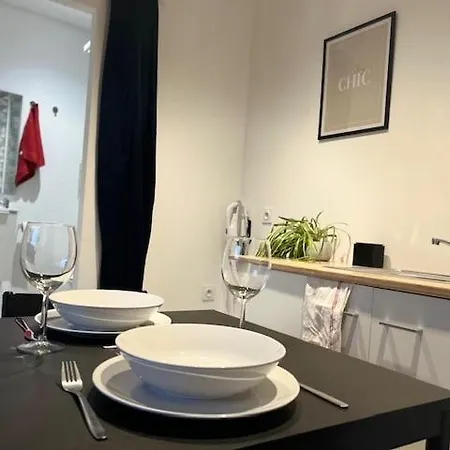 Apartment Cosy Rent Tv Wifi Studio Gare 4 *
